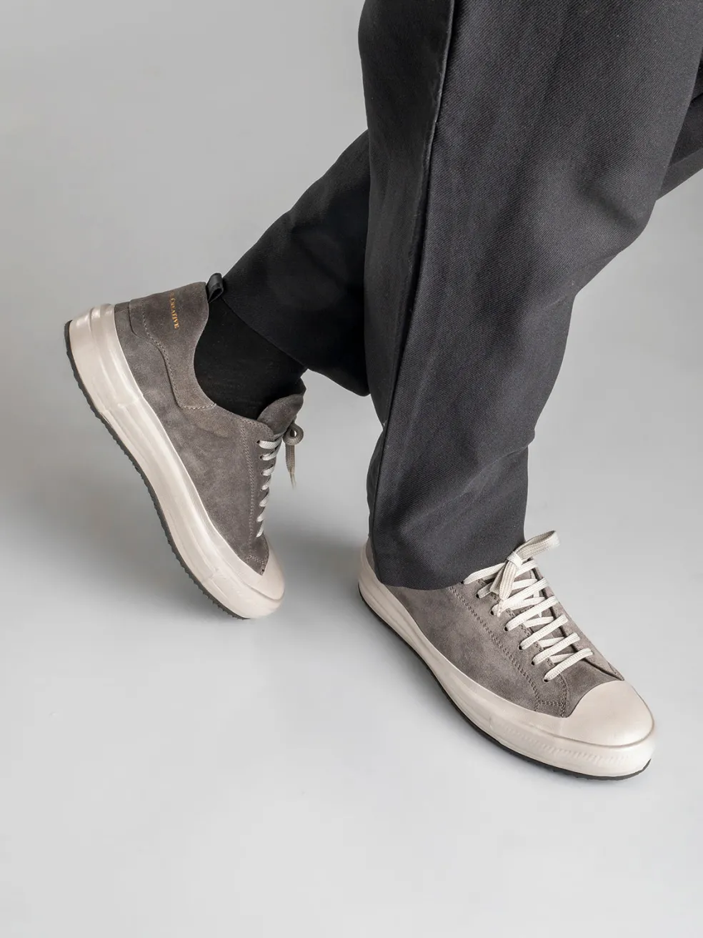 Store Officine Creative MES 009 - Grey Leather And Suede Low Top Sneakers AVION