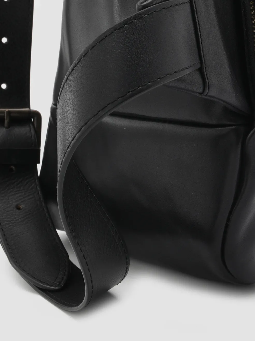 Online Officine Creative OC WAIST PACK - Leather Backpack BLACK