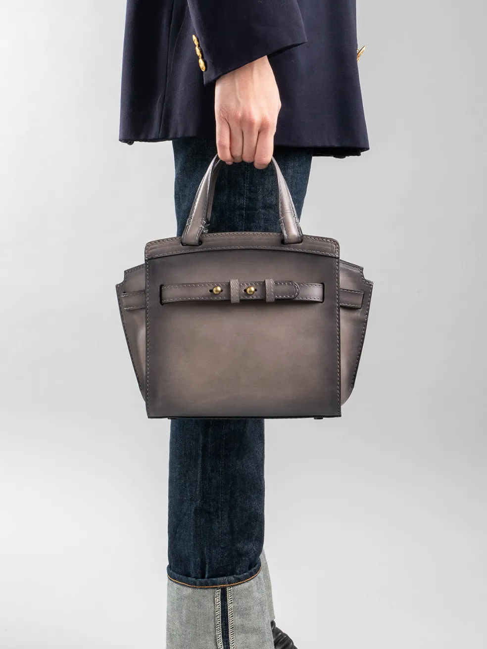 Outlet Officine Creative SADDLE 009 - Leather Hand Bag BLACK